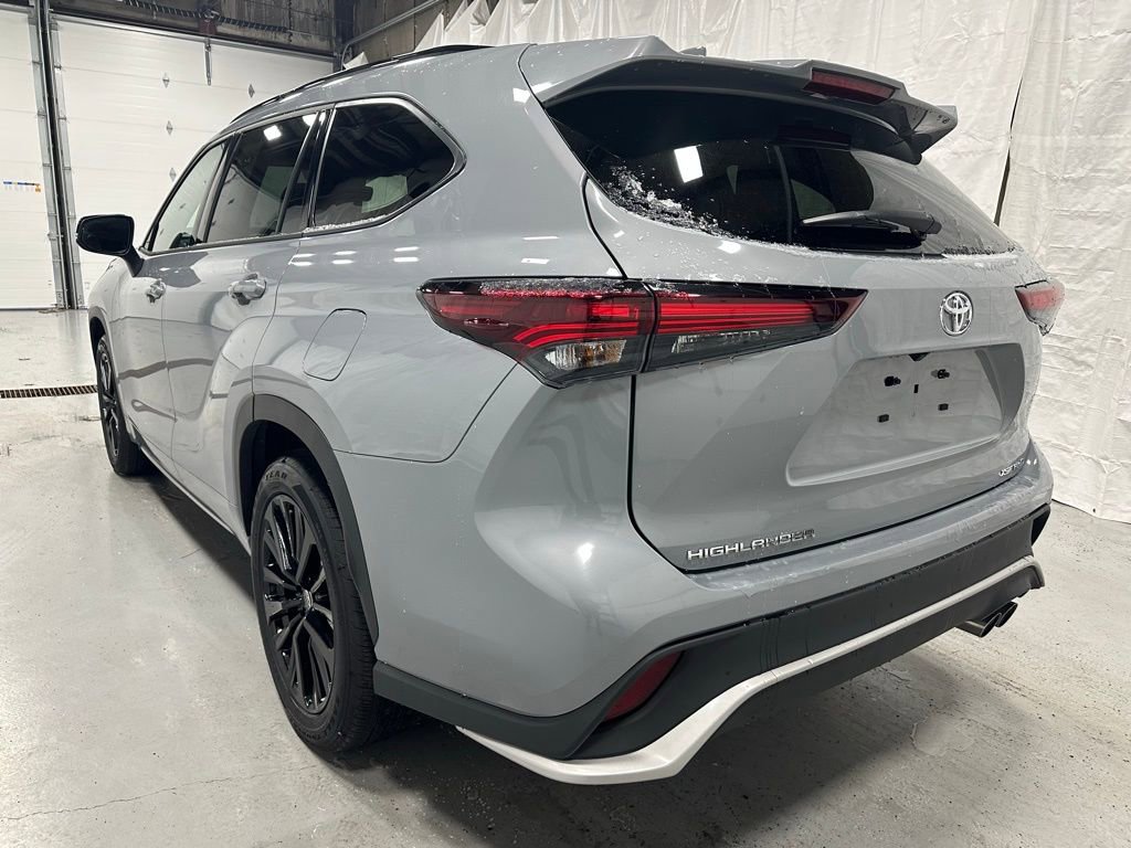 Used 2025 Toyota Highlander XSE image 5