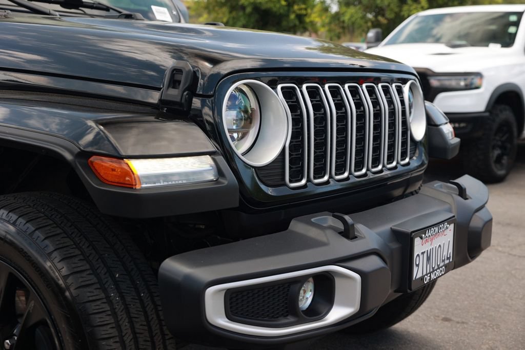Used 2025 Jeep Wrangler Unlimited Sahara w/ Safety Group AWD/4WD image 7