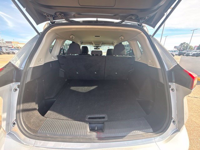 Used 2024 Nissan Rogue S AWD/4WD image 40