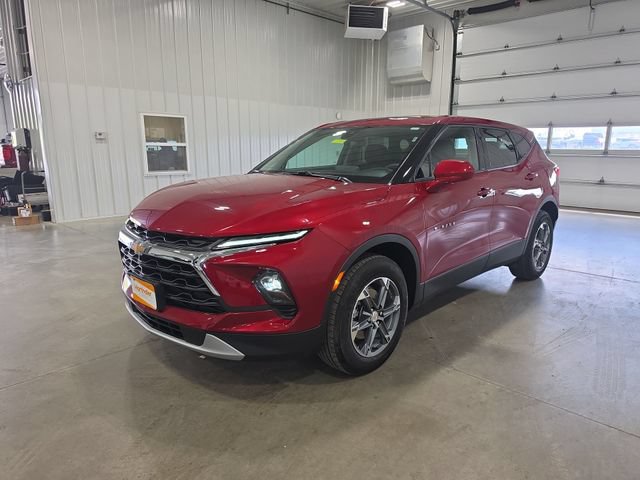 Used 2025 Chevrolet Blazer LT AWD/4WD image 4