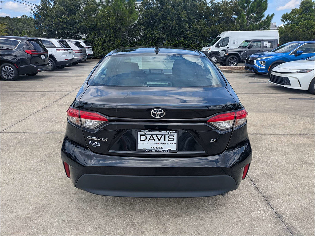 Used 2023 Toyota Corolla LE FWD image 4