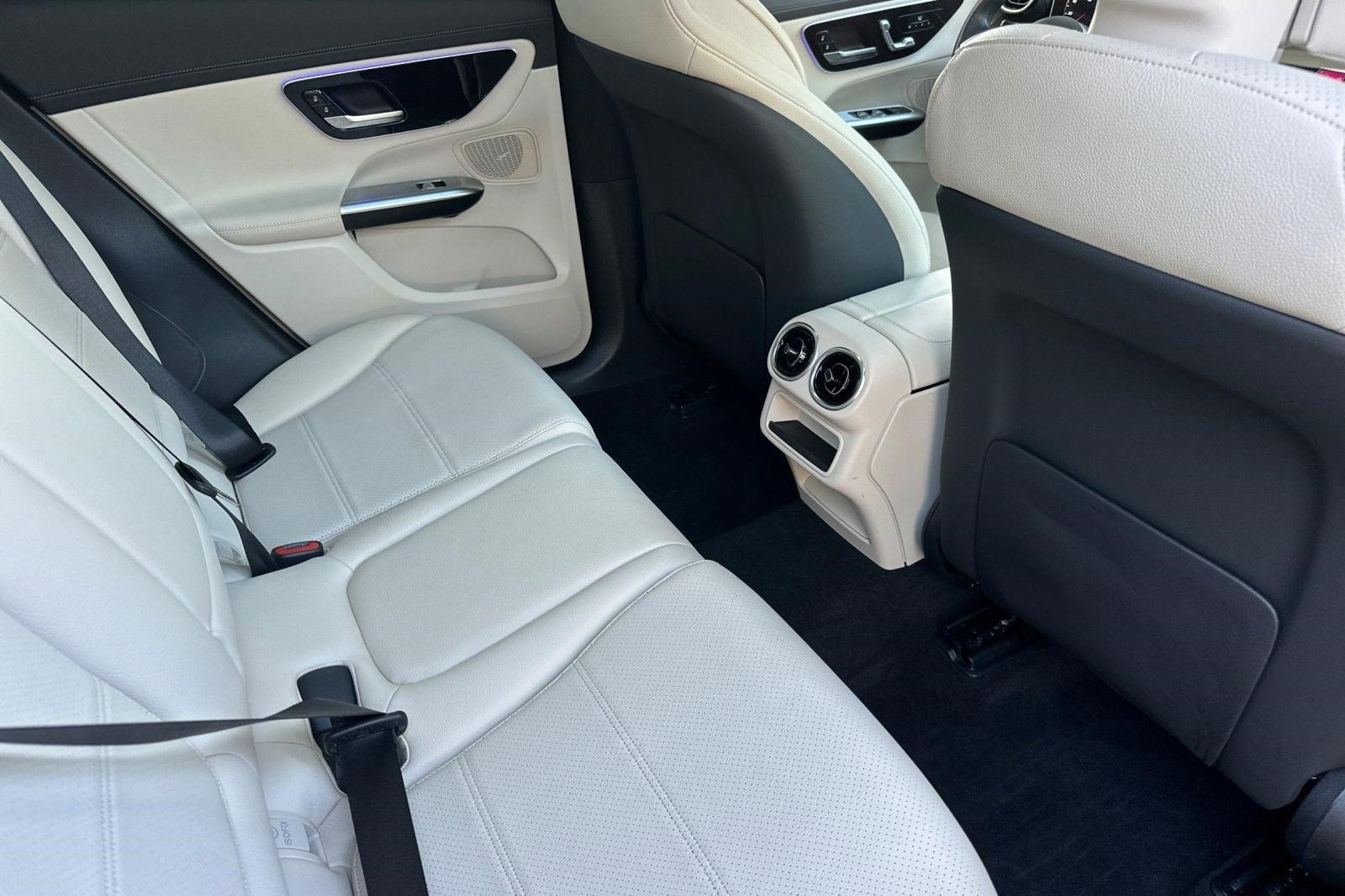 Certified 2024 Mercedes-Benz GLC 300 4MATIC image 31