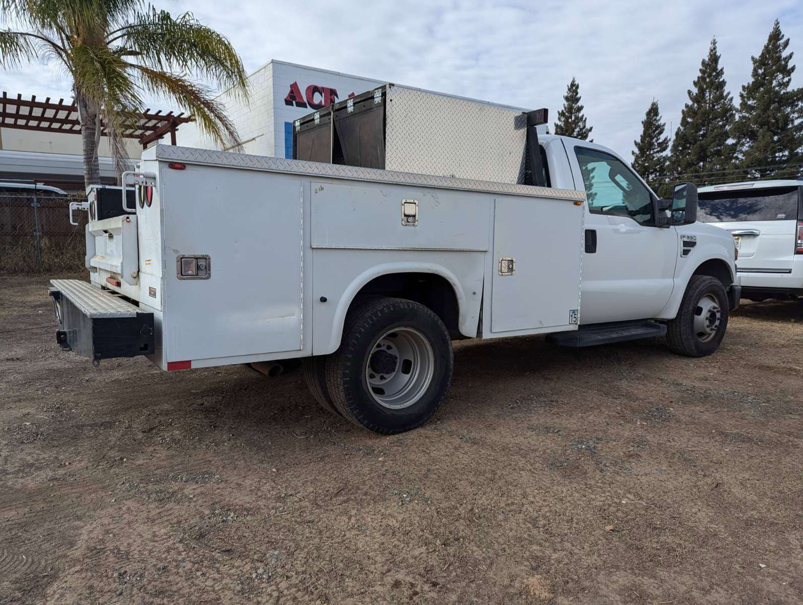 Used 2008 Ford F350 XL image 5
