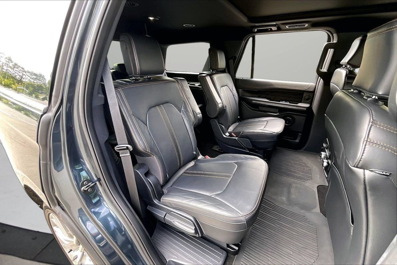 Used 2022 Ford Expedition Platinum AWD/4WD image 26