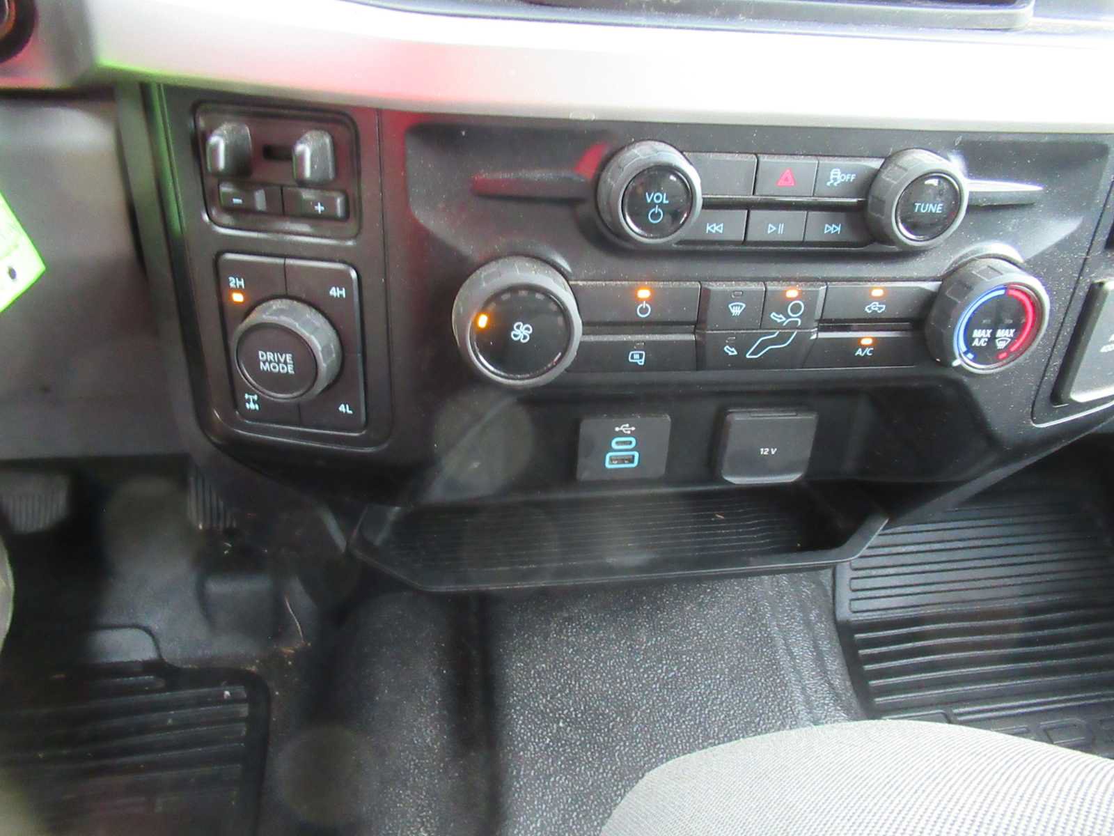 Used 2025 Ford F350 XL w/ XL Off-Road Package AWD/4WD image 23