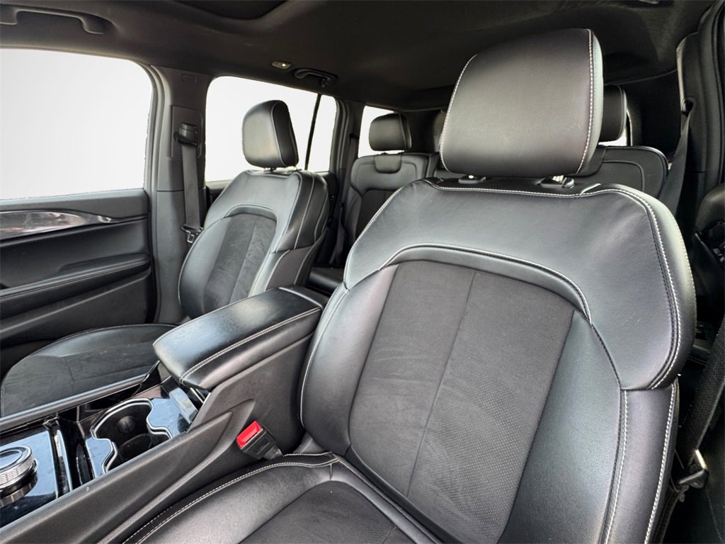 Certified 2023 Jeep Grand Cherokee Altitude image 22