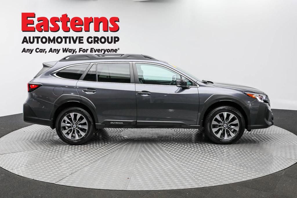 Used 2023 Subaru Outback Limited XT image 4