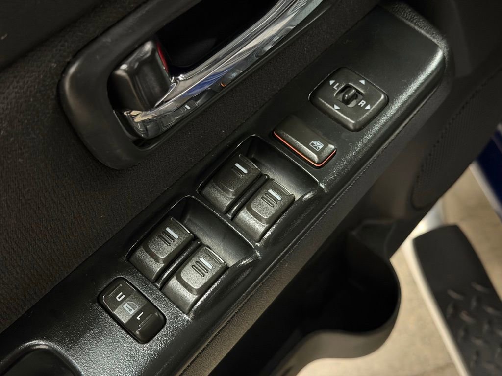 Used 2012 Chevrolet Colorado LT image 25