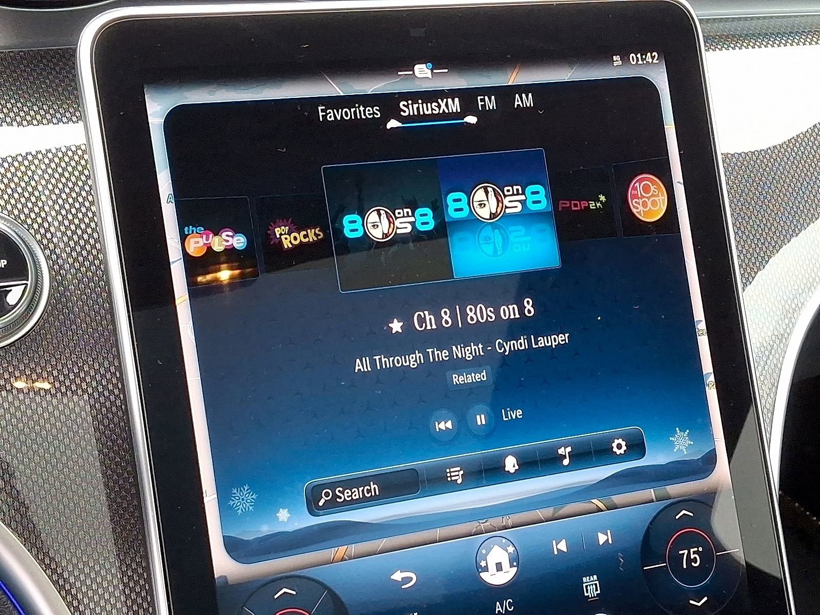 Used 2024 Mercedes-Benz CLE 300 4MATIC Coupe image 17