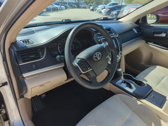 Used 2014 Toyota Camry LE image 13
