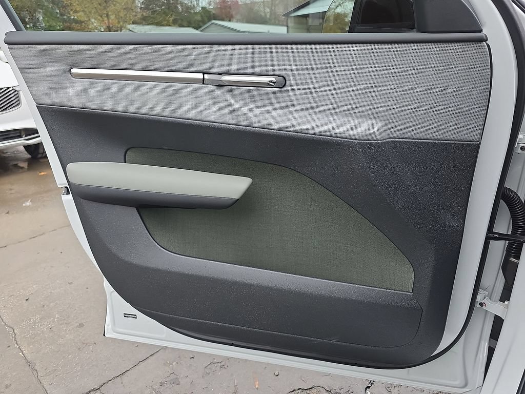 New 2025 Volvo EX30 Plus w/ Protection Package Premier AWD/4WD image 36