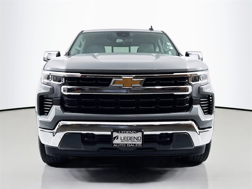 Used 2024 Chevrolet Silverado 1500 LT w/ Leather Package image 2