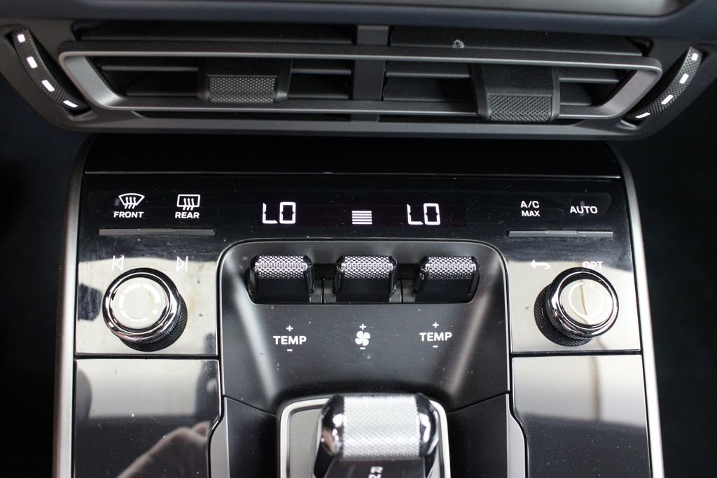 Certified 2022 Porsche 911 Carrera image 33