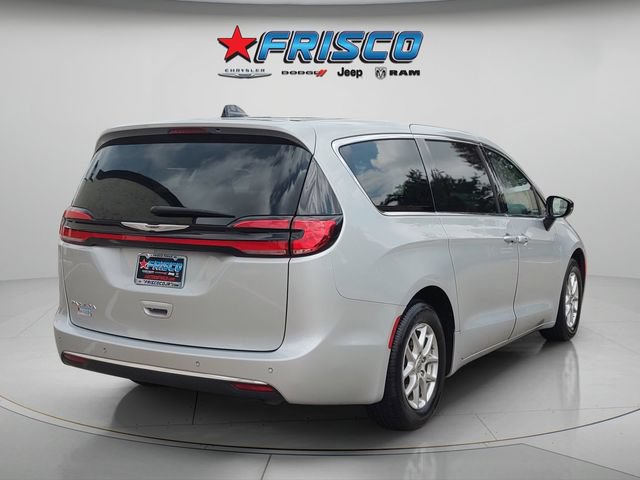 Certified 2024 Chrysler Pacifica Touring-L FWD image 7