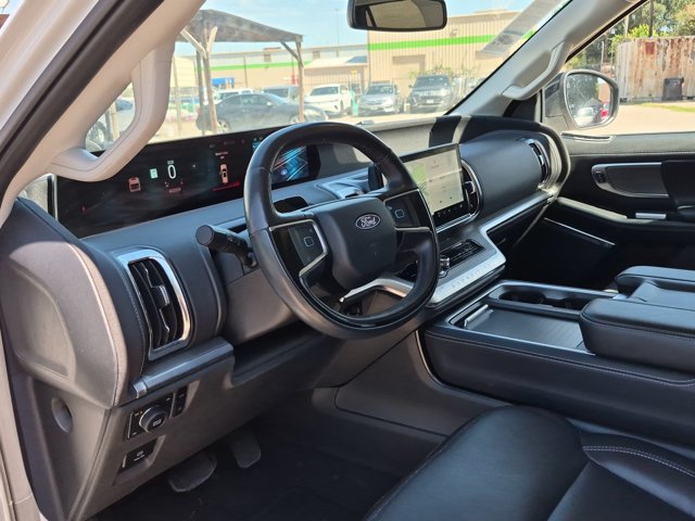 Used 2025 Ford Expedition Max Platinum AWD/4WD image 12
