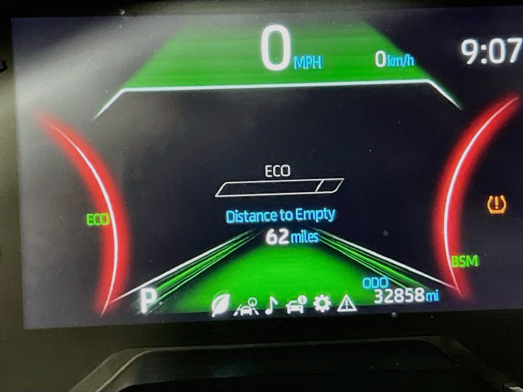 Used 2024 Toyota RAV4 XLE w/ Convenience Package FWD image 19