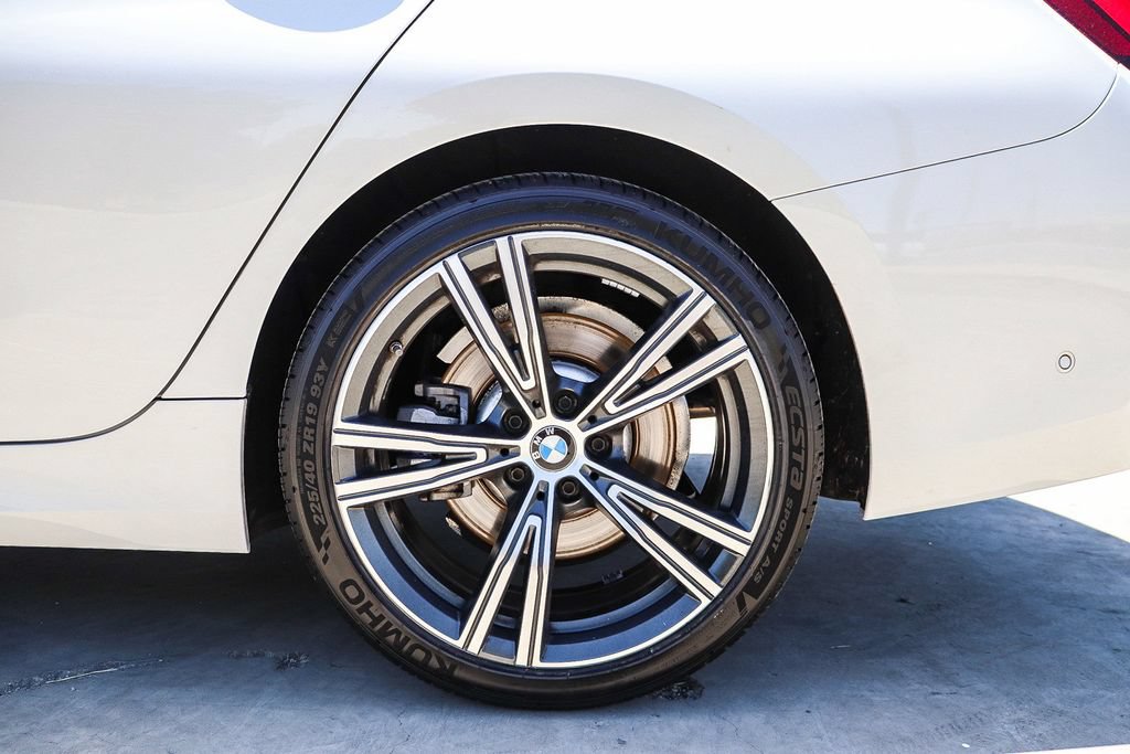 Used 2023 BMW 330i Sedan w/ Parking Assistance Package RWD image 12