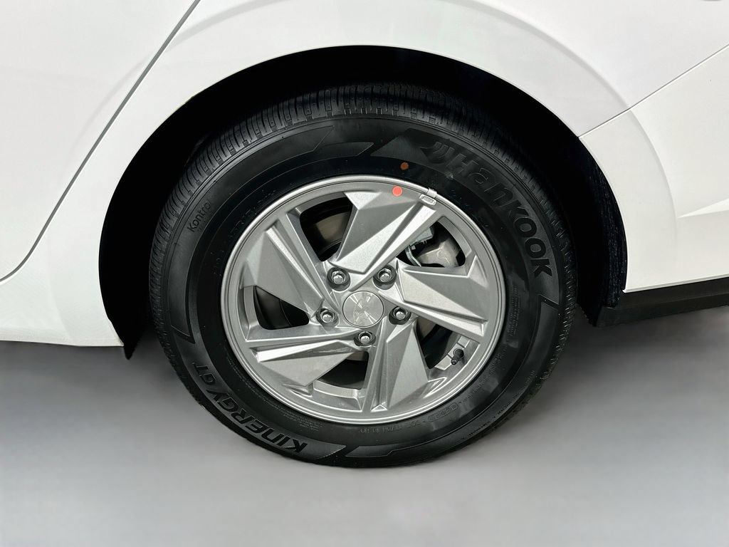 New 2026 Hyundai Elantra SE FWD image 21