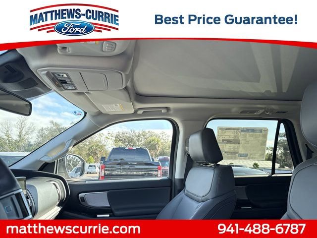 New 2025 Ford Expedition Active image 11