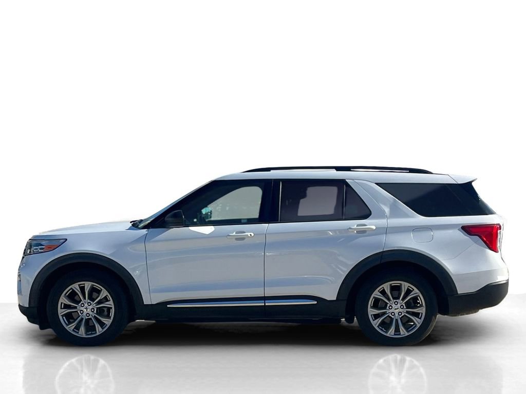 Used 2020 Ford Explorer XLT w/ Equipment Group 202A image 9