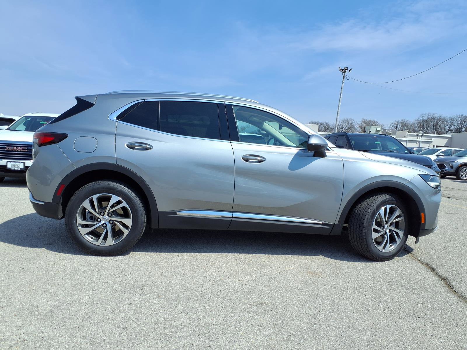 Used 2023 Buick Envision Essence image 32