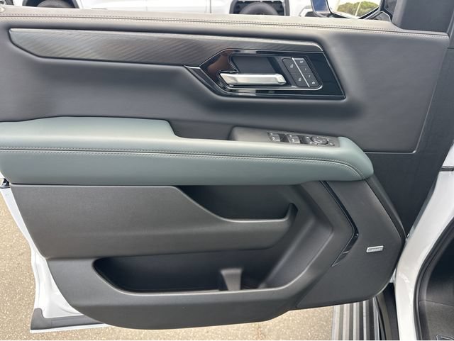 New 2026 GMC Yukon AT4 w/ AT4 Premium Plus Package AWD/4WD image 24