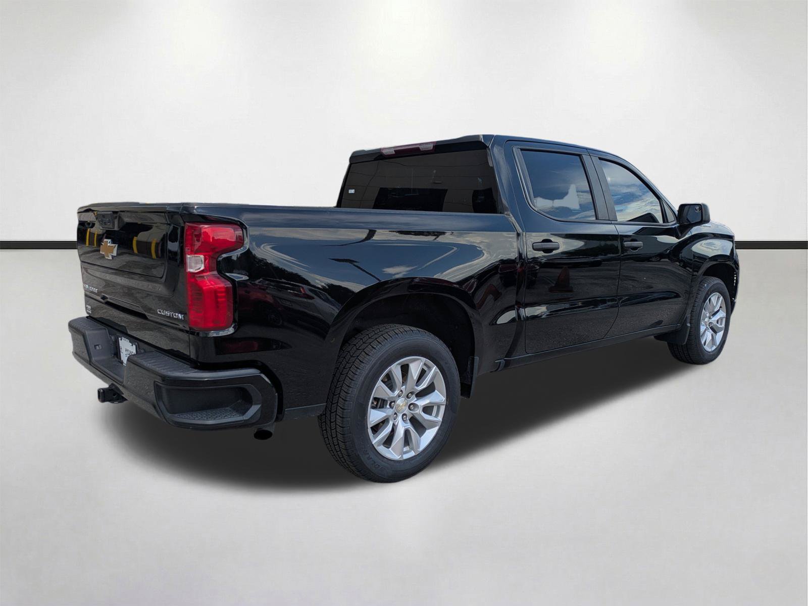 Used 2023 Chevrolet Silverado 1500 Custom RWD image 5