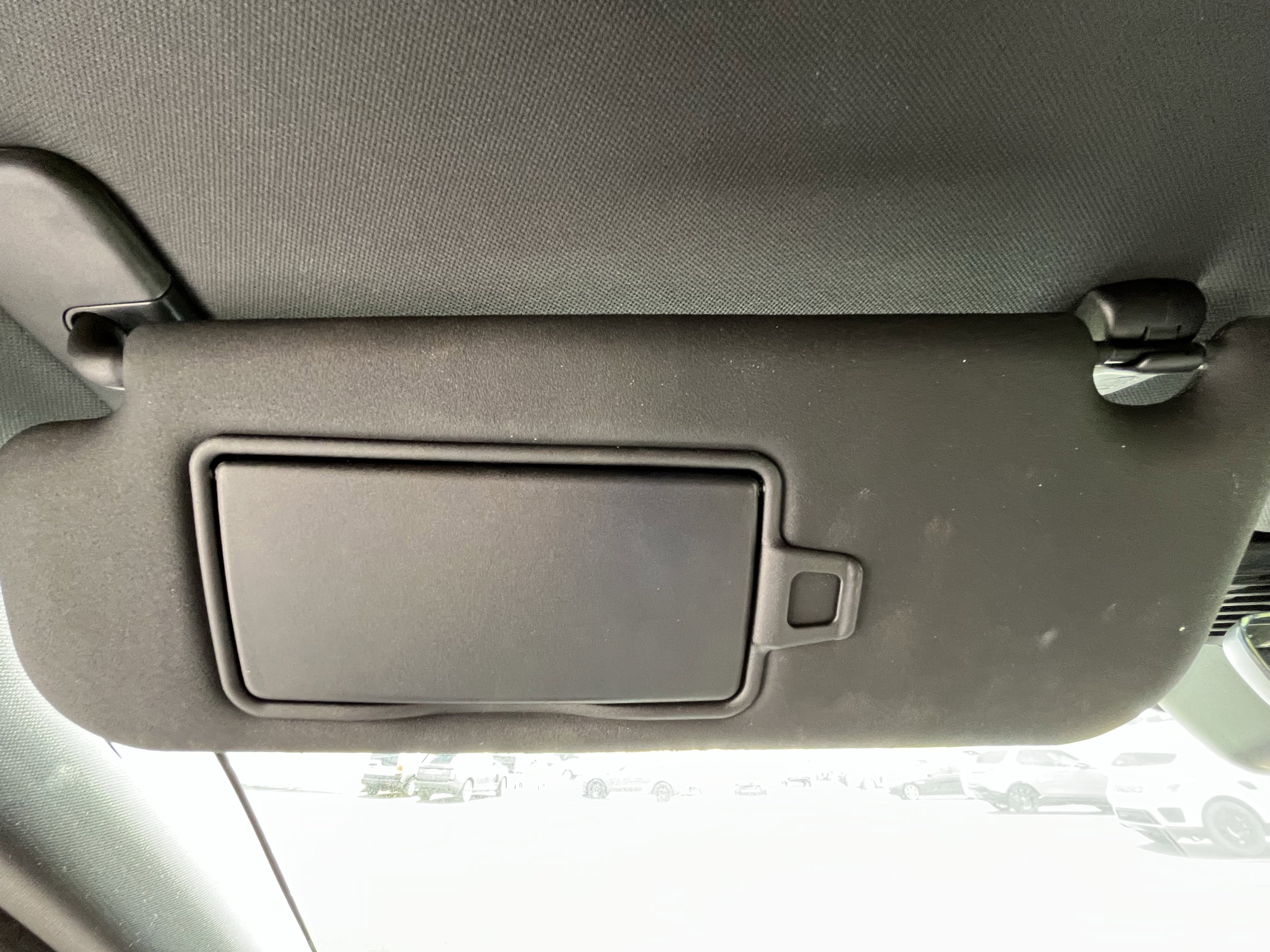 Certified 2025 Land Rover Range Rover Velar Dynamic SE AWD/4WD image 22