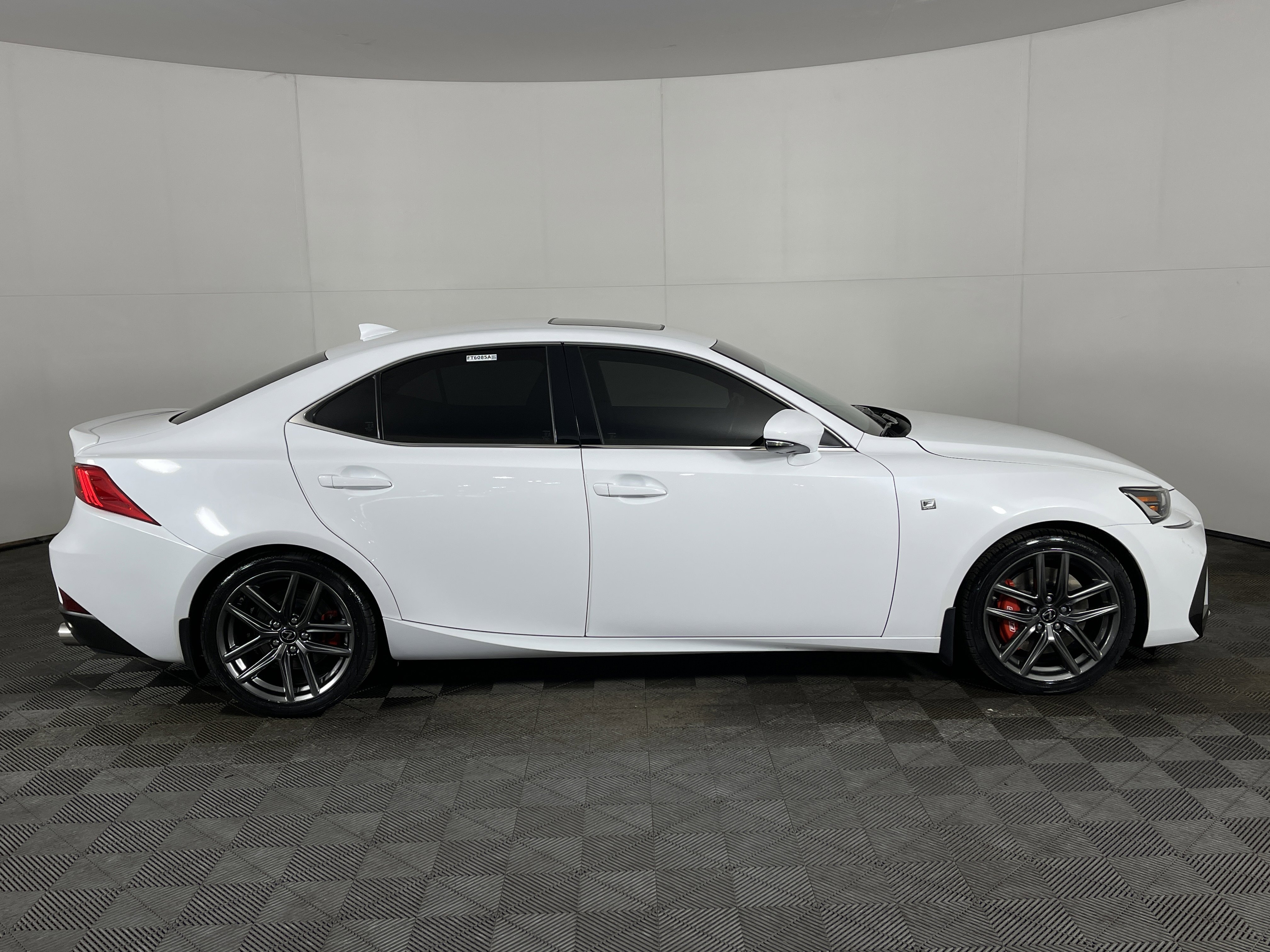 Used 2018 Lexus IS 300 F Sport image 5