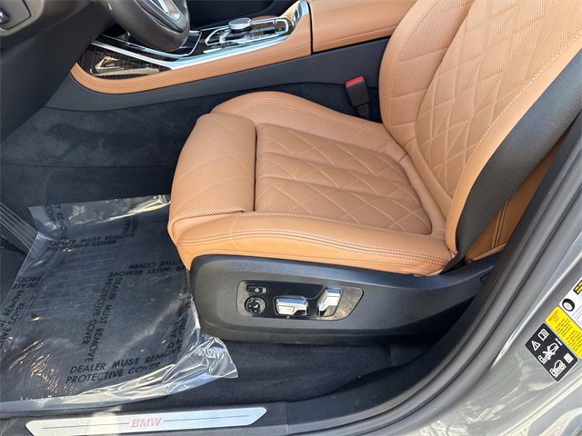 Used 2023 BMW X7 xDrive40i image 12