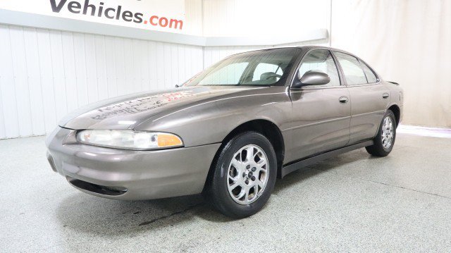 Used 2002 Oldsmobile Intrigue GL w/ Sun & Sound Pkg FWD image 2