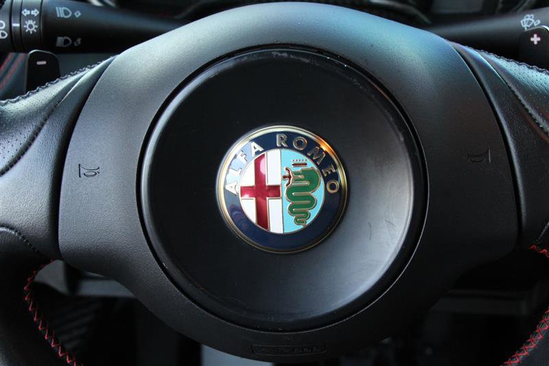 Used 2015 Alfa Romeo 4C Launch Edition w/ Convenience Group RWD image 24