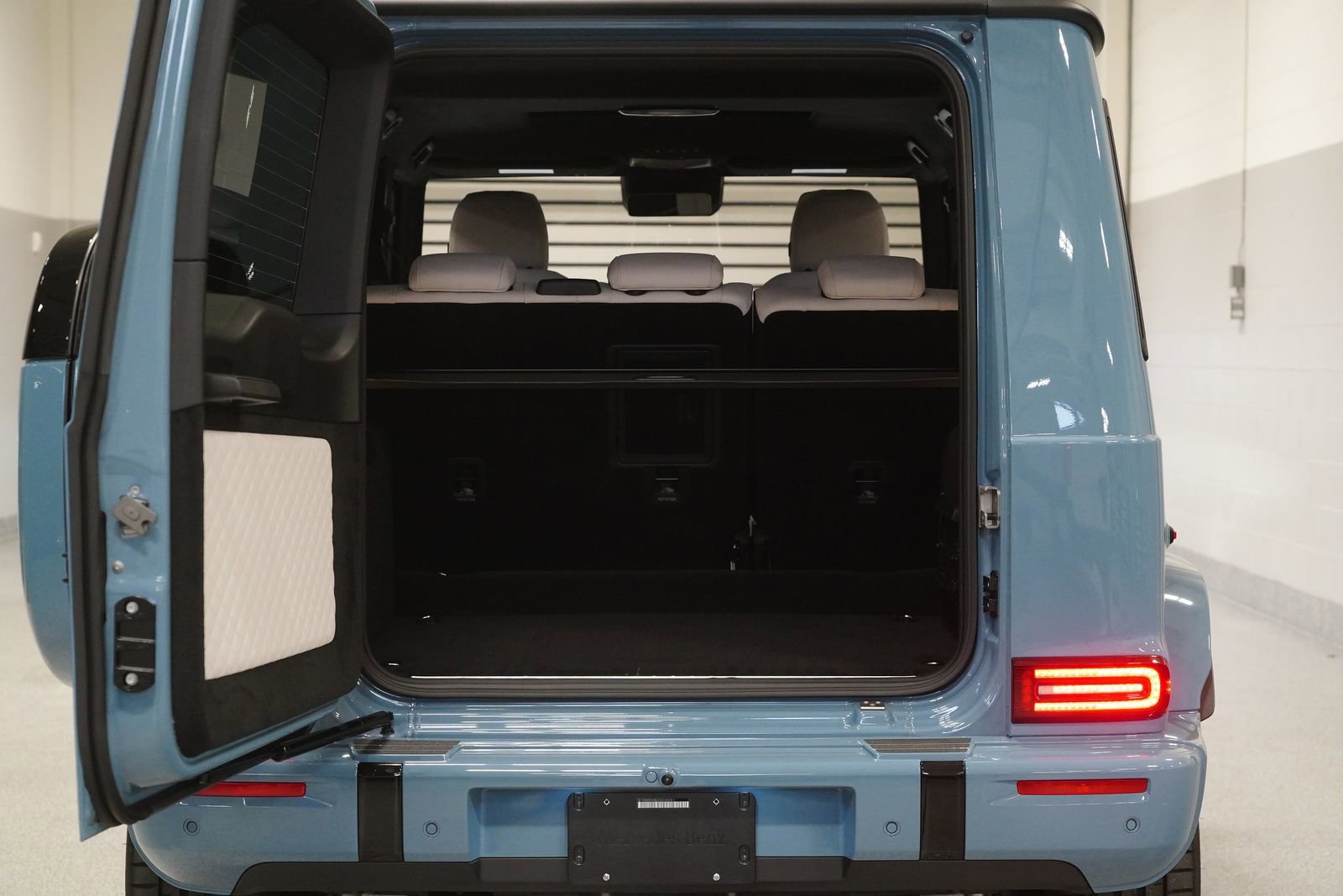 Used 2025 Mercedes-Benz G 580 w/ EQ Technology image 32