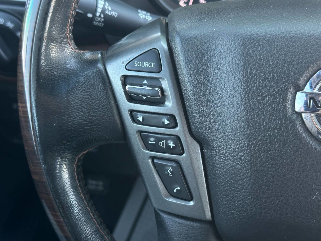 Used 2019 Nissan Titan Platinum Reserve w/ Platinum Utility Package image 31