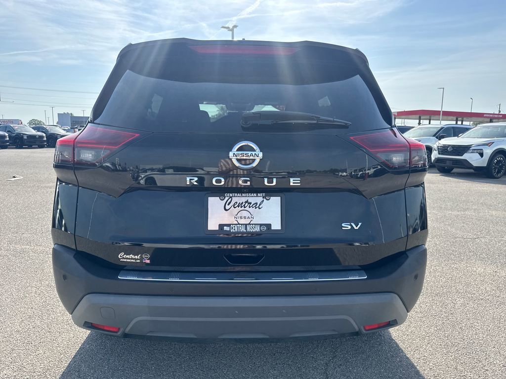 Used 2021 Nissan Rogue SV image 5