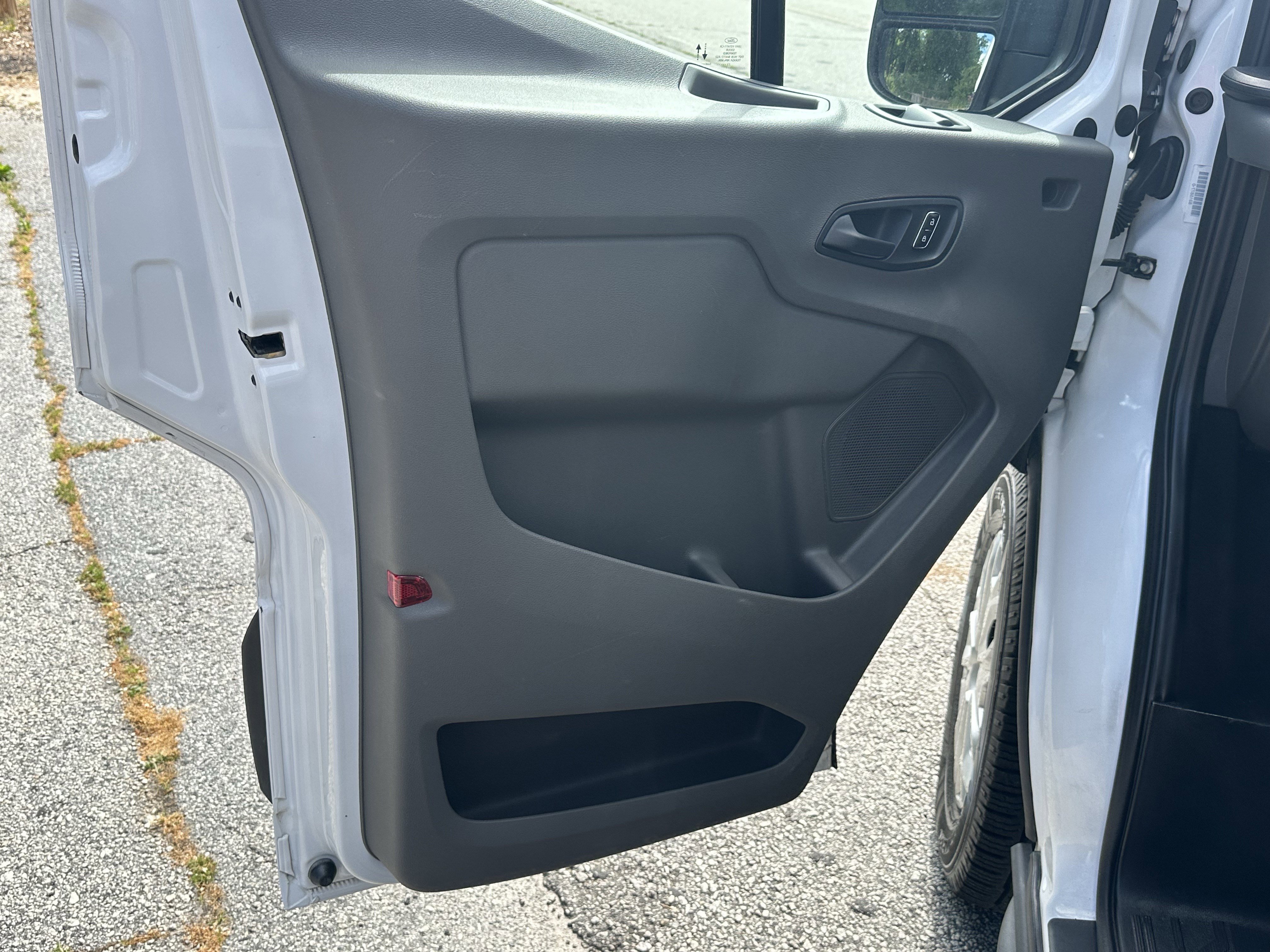 Used 2023 Ford Transit 350 XLT RWD image 13