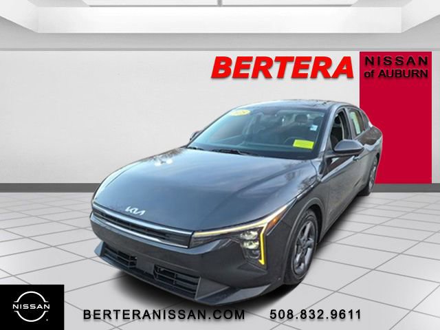 Used 2025 Kia K4 LXS image 5