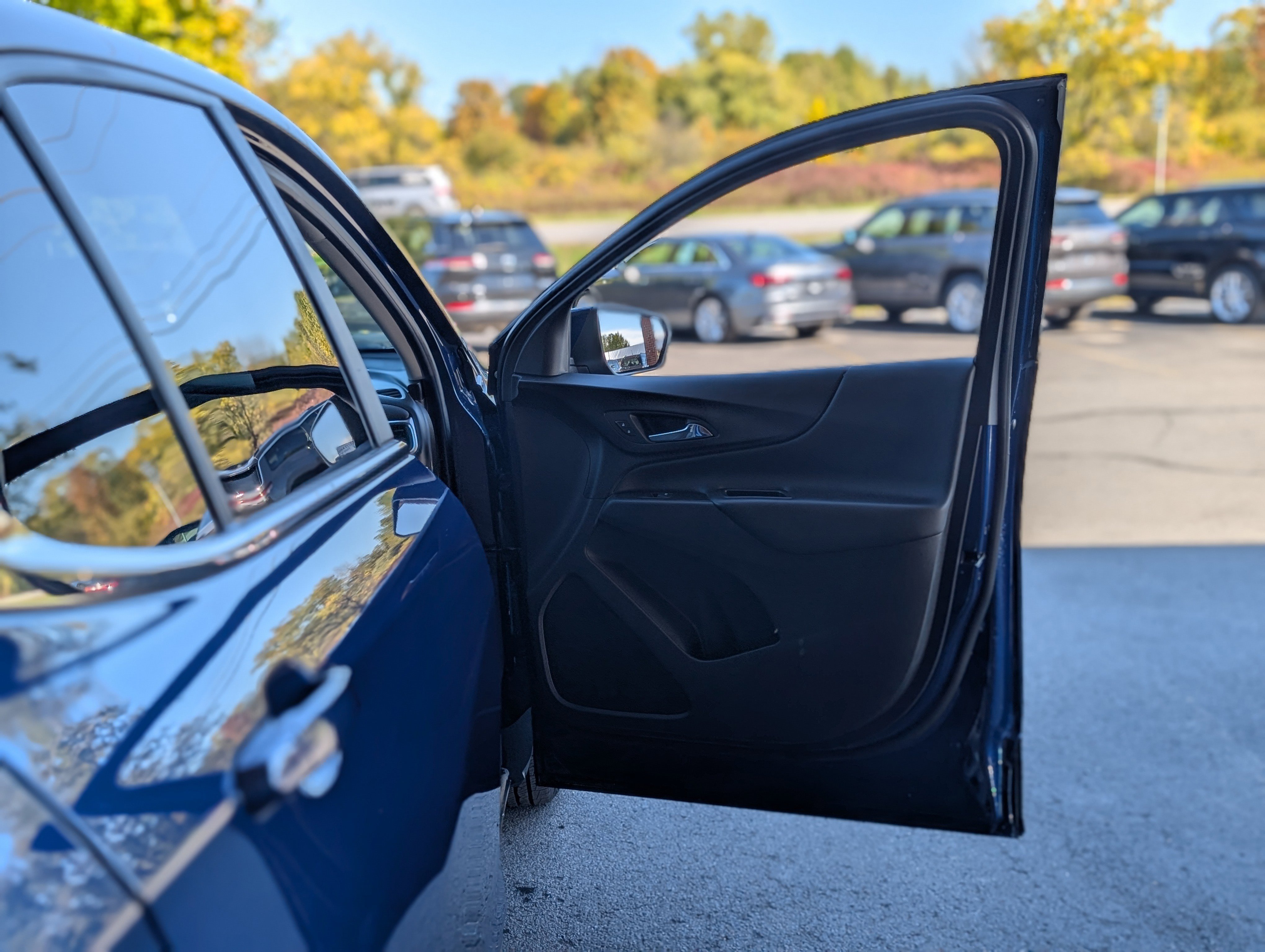 Used 2022 Chevrolet Equinox LT w/ LPO, Floor Liner Package image 37