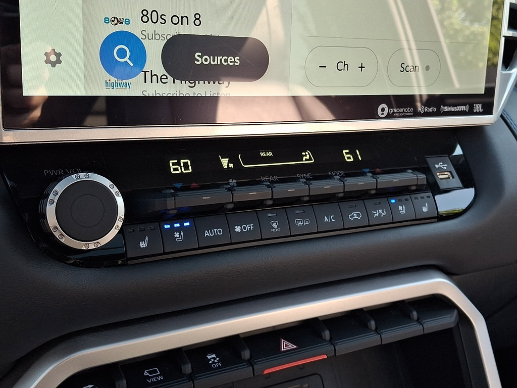 Certified 2023 Toyota Sequoia Platinum AWD/4WD image 22