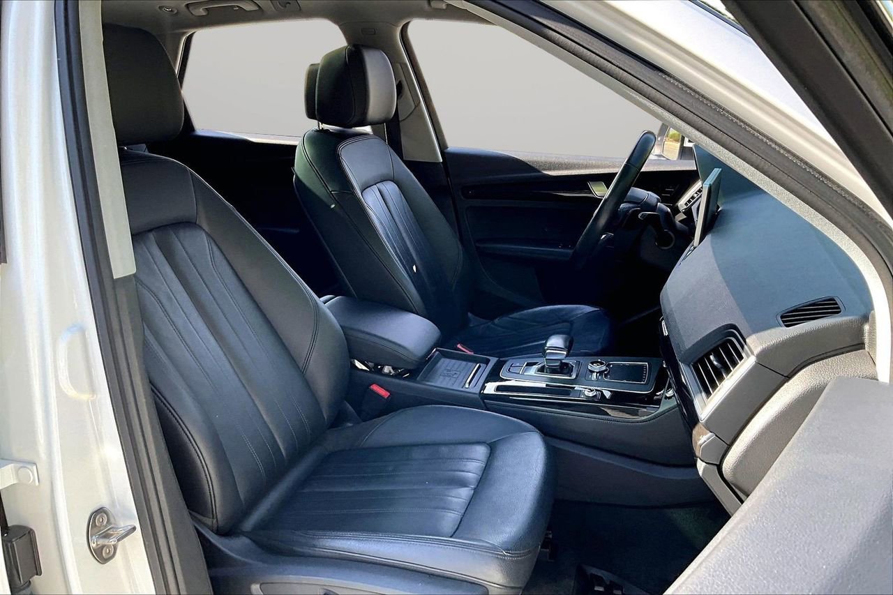 Used 2019 Audi Q5 2.0T Premium Plus w/ Premium Plus Package AWD/4WD image 24