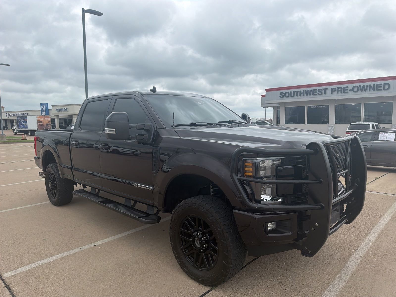 Used 2019 Ford F250 Lariat w/ Lariat Ultimate Package image 3