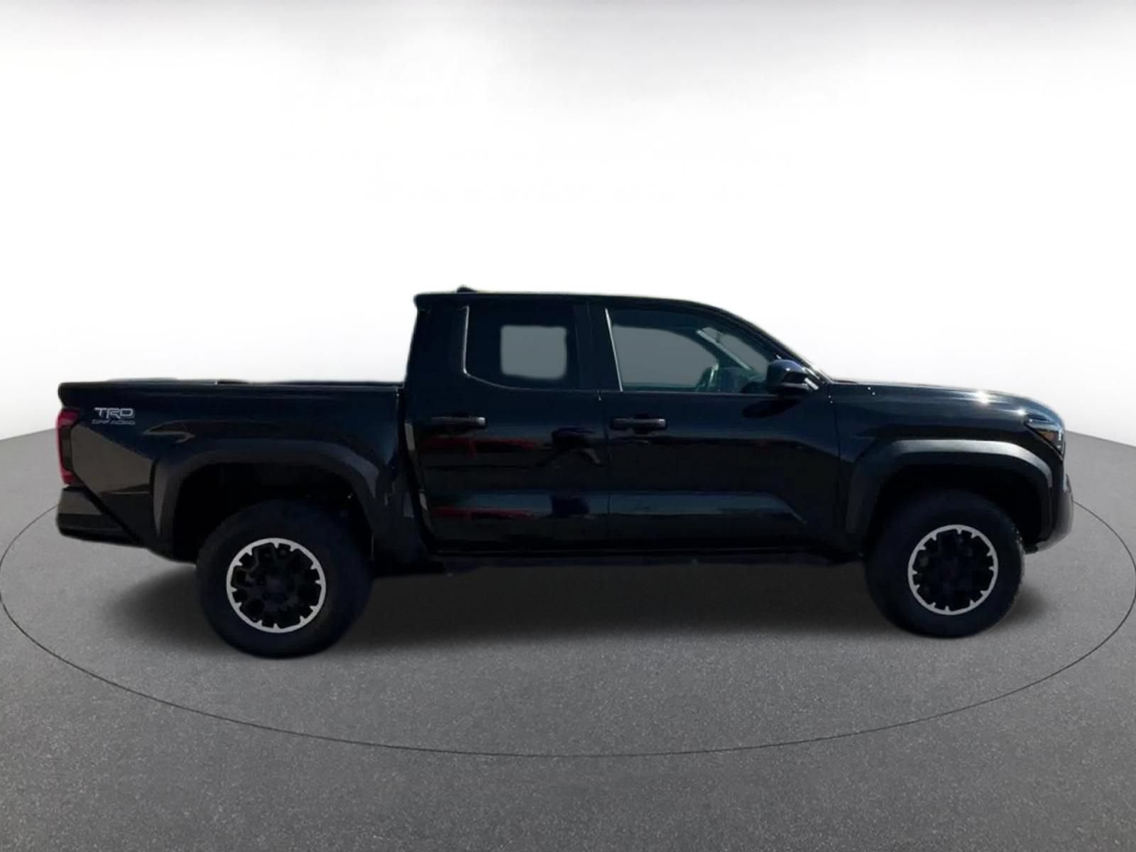 Used 2024 Toyota Tacoma TRD Off-Road AWD/4WD image 15