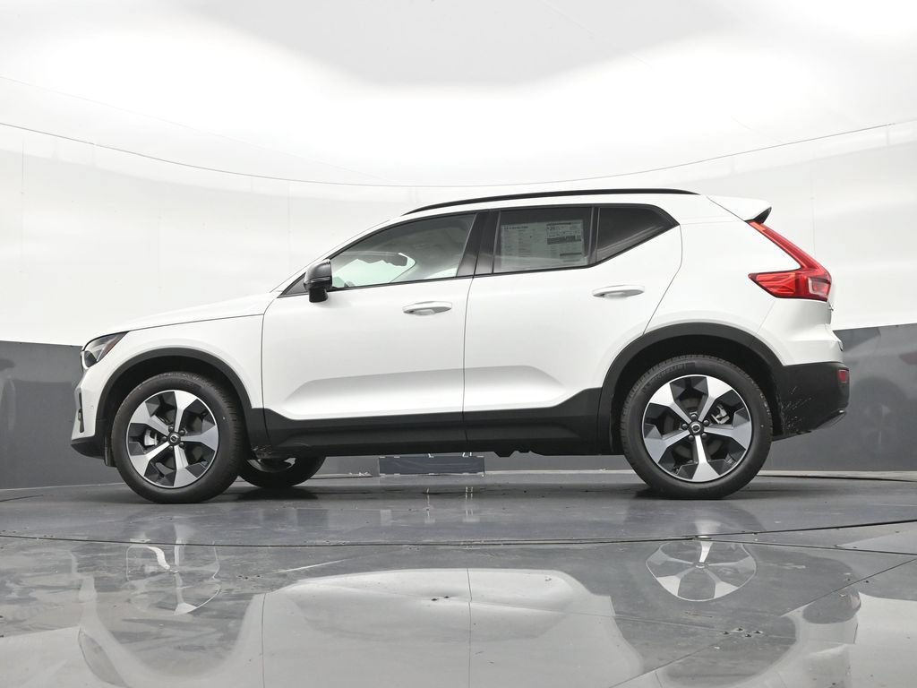 New 2026 Volvo XC40 B5 Plus w/ Protection Package Premier AWD/4WD image 22