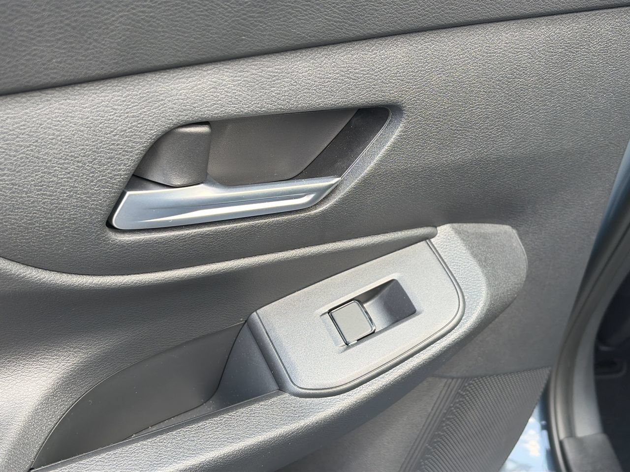 Used 2026 Nissan Sentra SV w/ SV Convenience Package FWD image 26