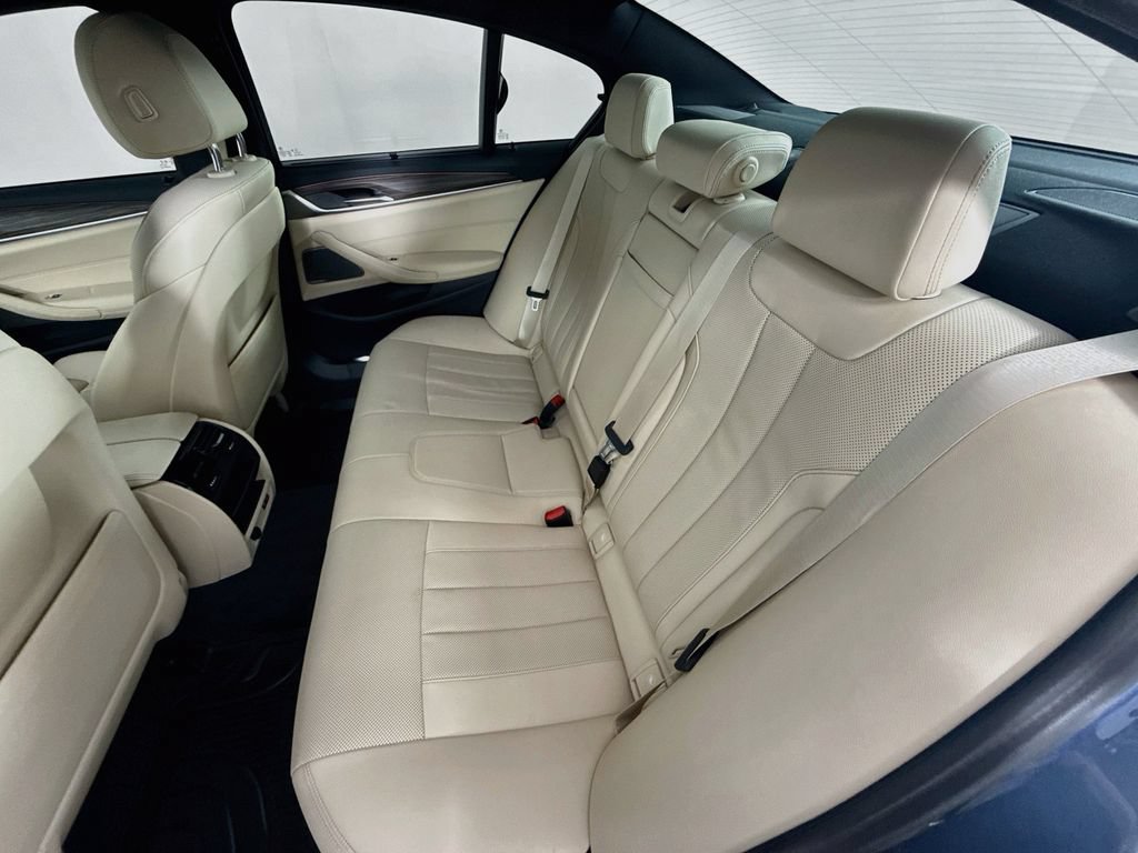 Used 2023 BMW 540i xDrive w/ Premium Package AWD/4WD image 25