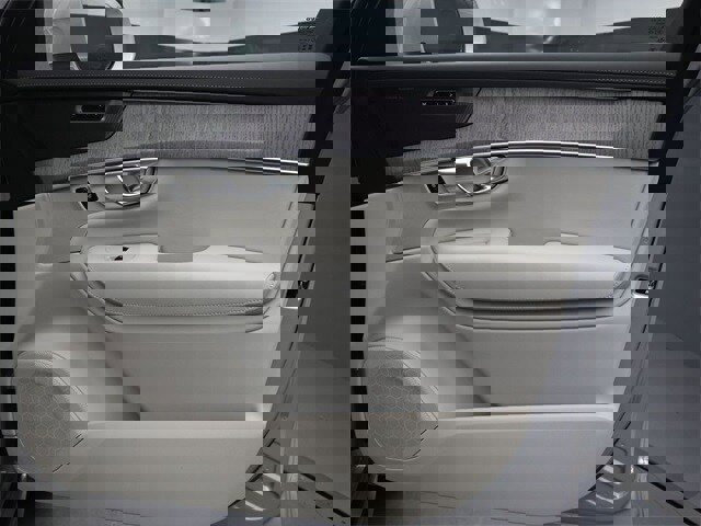 New 2025 Volvo XC90 B6 Ultra image 30