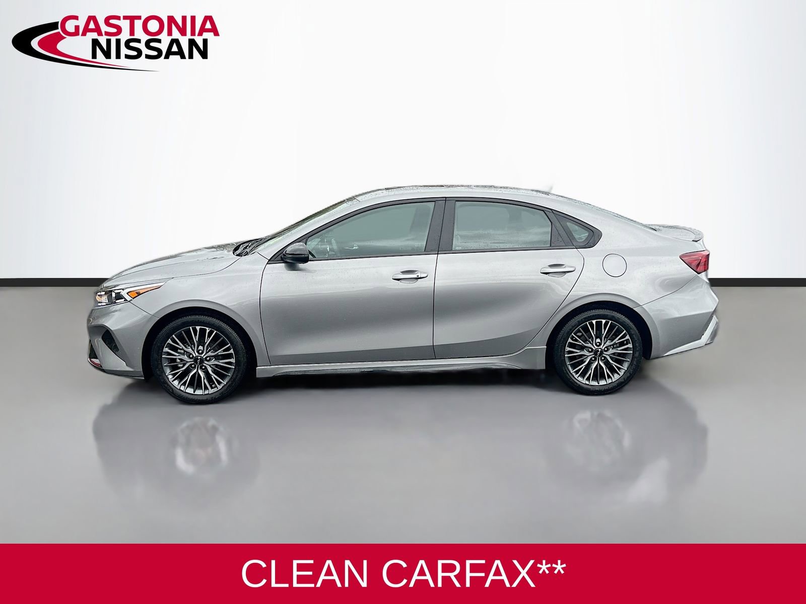 Used 2023 Kia Forte GT-Line w/ GT-Line Premium Package image 5
