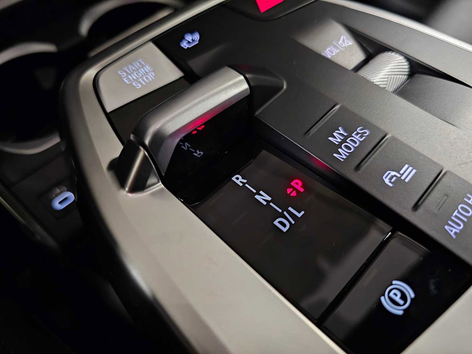 Used 2025 BMW X1 xDrive28i w/ Technology Package image 25