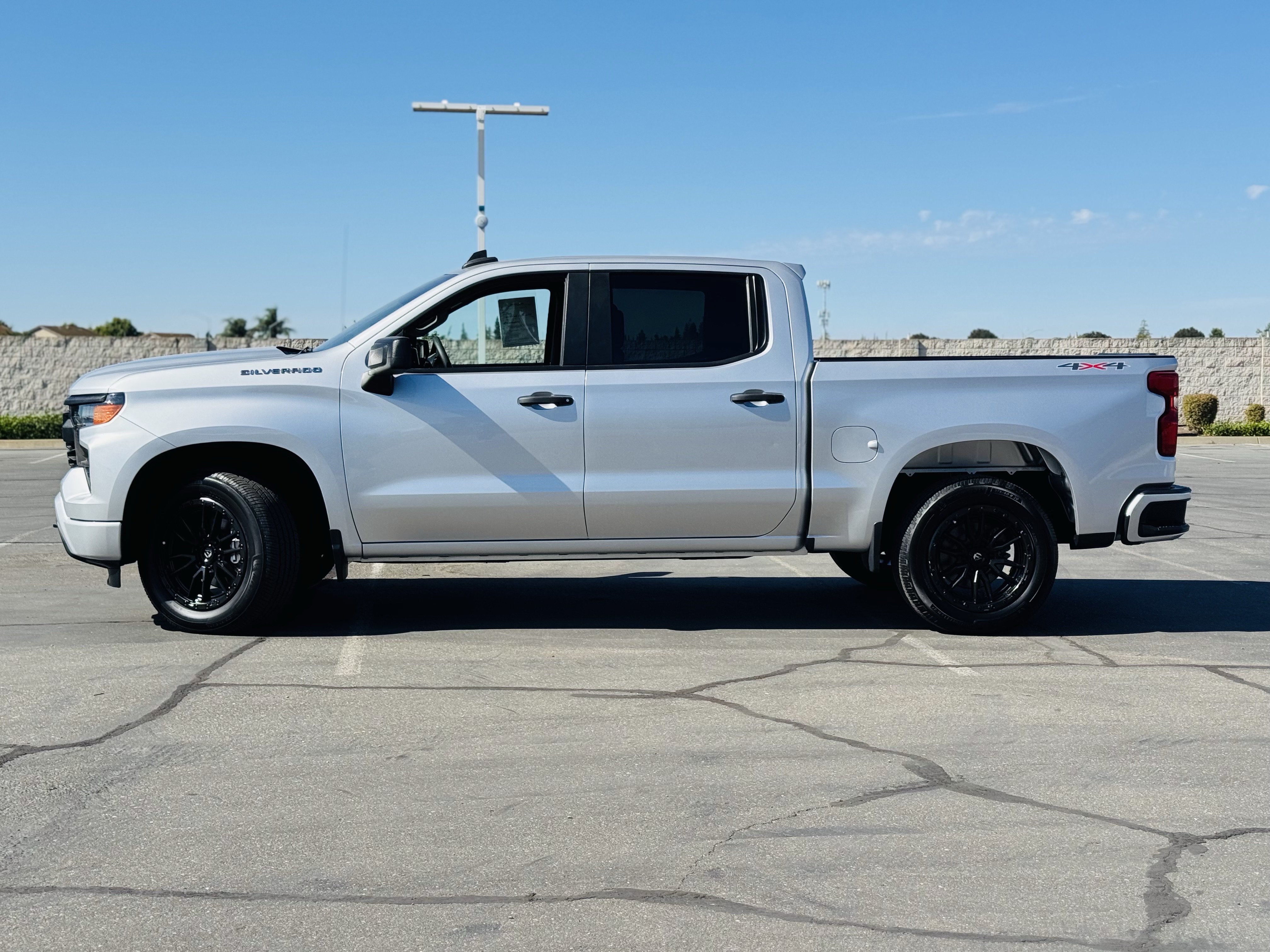 Certified 2022 Chevrolet Silverado 1500 Custom AWD/4WD image 4