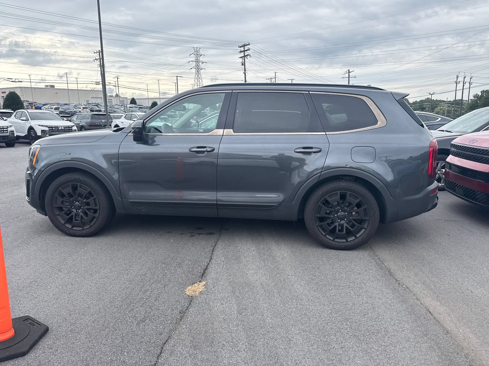 Used 2021 Kia Telluride SX w/ Nightfall Edition Package AWD/4WD image 16